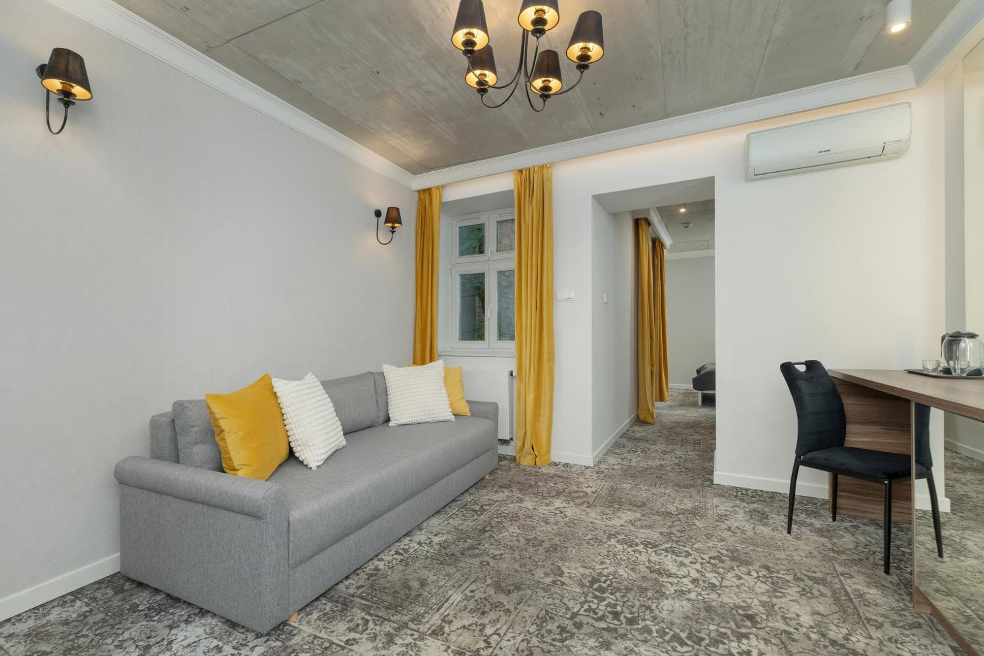 Modern & Comfy Apartment Rakowicka 6 Cracow By Renters Krakau Buitenkant foto