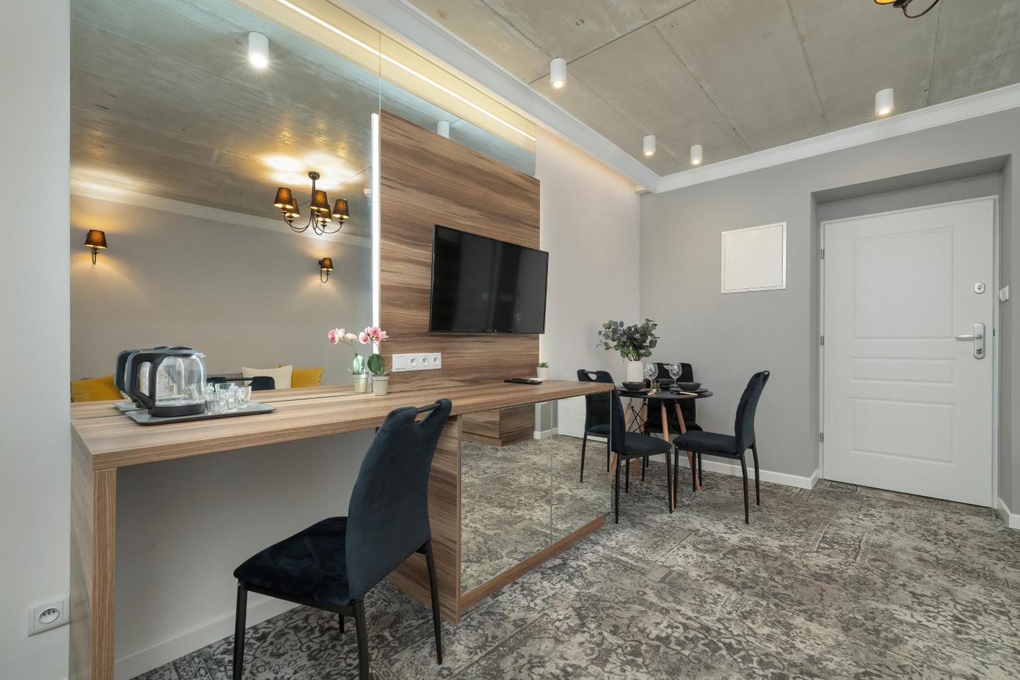 Modern & Comfy Apartment Rakowicka 6 Cracow By Renters Krakau Buitenkant foto