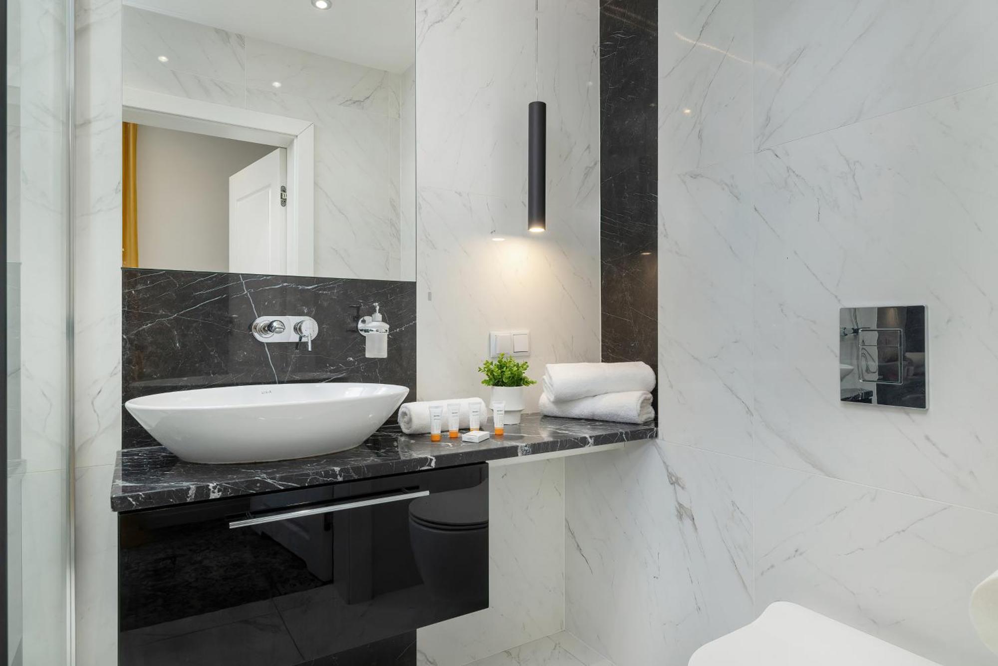 Modern & Comfy Apartment Rakowicka 6 Cracow By Renters Krakau Buitenkant foto